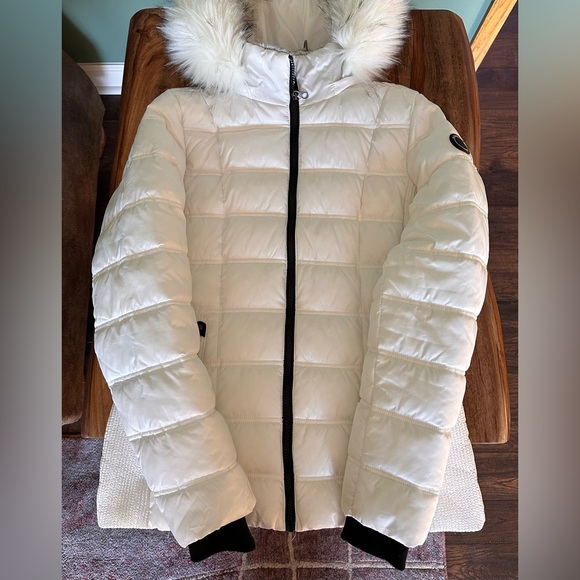 Nautica White Puffer Jacket ski coat Faux Fur Hood white with black highlights M - Picture 5 of 17